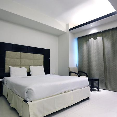 Orchid Business Hotel Чіттаґонґ Екстер'єр фото