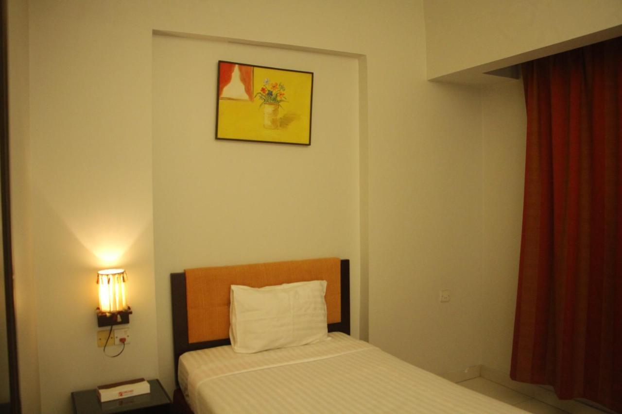 Orchid Business Hotel Чіттаґонґ Екстер'єр фото