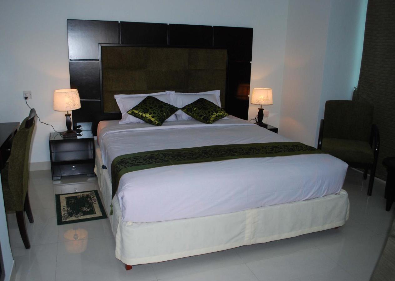 Orchid Business Hotel Чіттаґонґ Екстер'єр фото